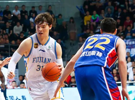 开云体育官网-关于灰熊险胜福建队，王哲林扛起全队的信息