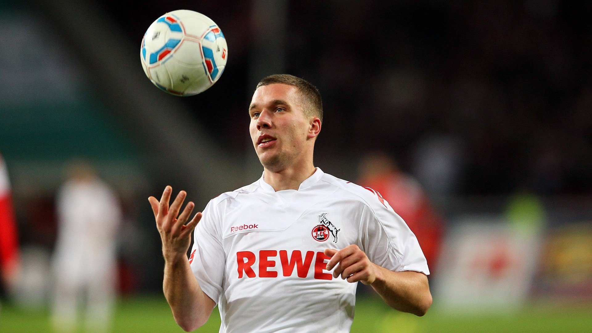 开云下载-铜墙铁壁下的德国利刃，西班牙锁死芬兰，格纳布里如何成为关键先生？