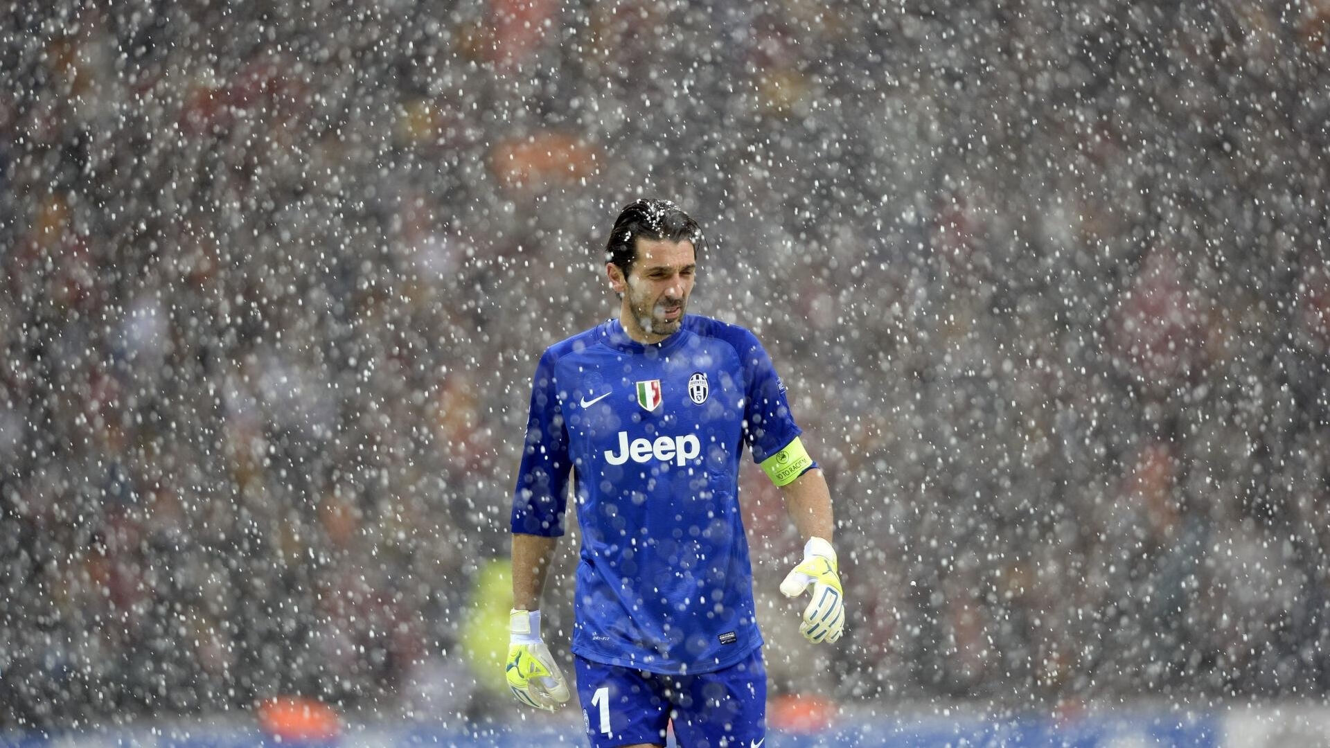 开云体育登录-从孤胆英雄到北欧风暴，伊萨克的生涯之夜照亮的不只是球场