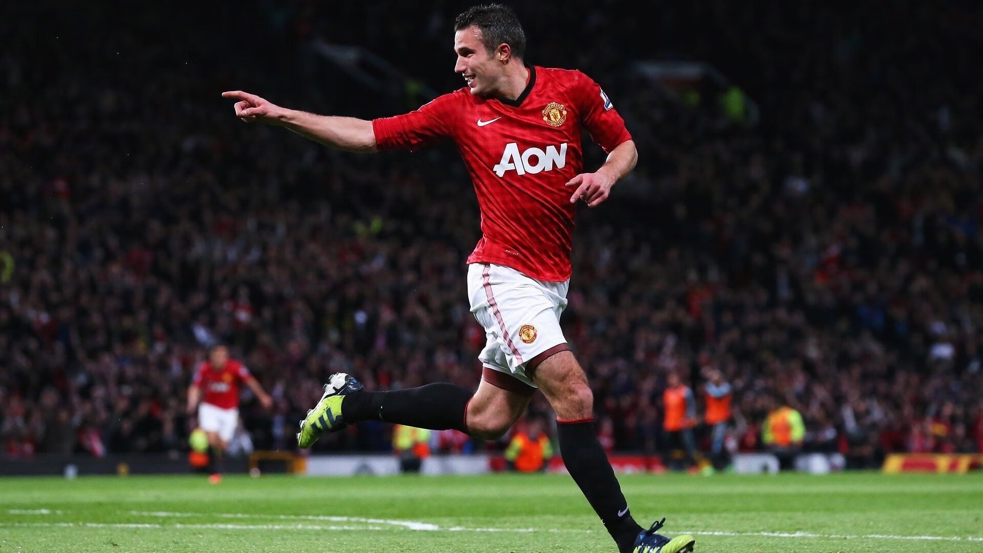 亚洲铁卫闪耀欧陆！芬兰1-0力克巴拉圭，富安健洋关键先生实至名归