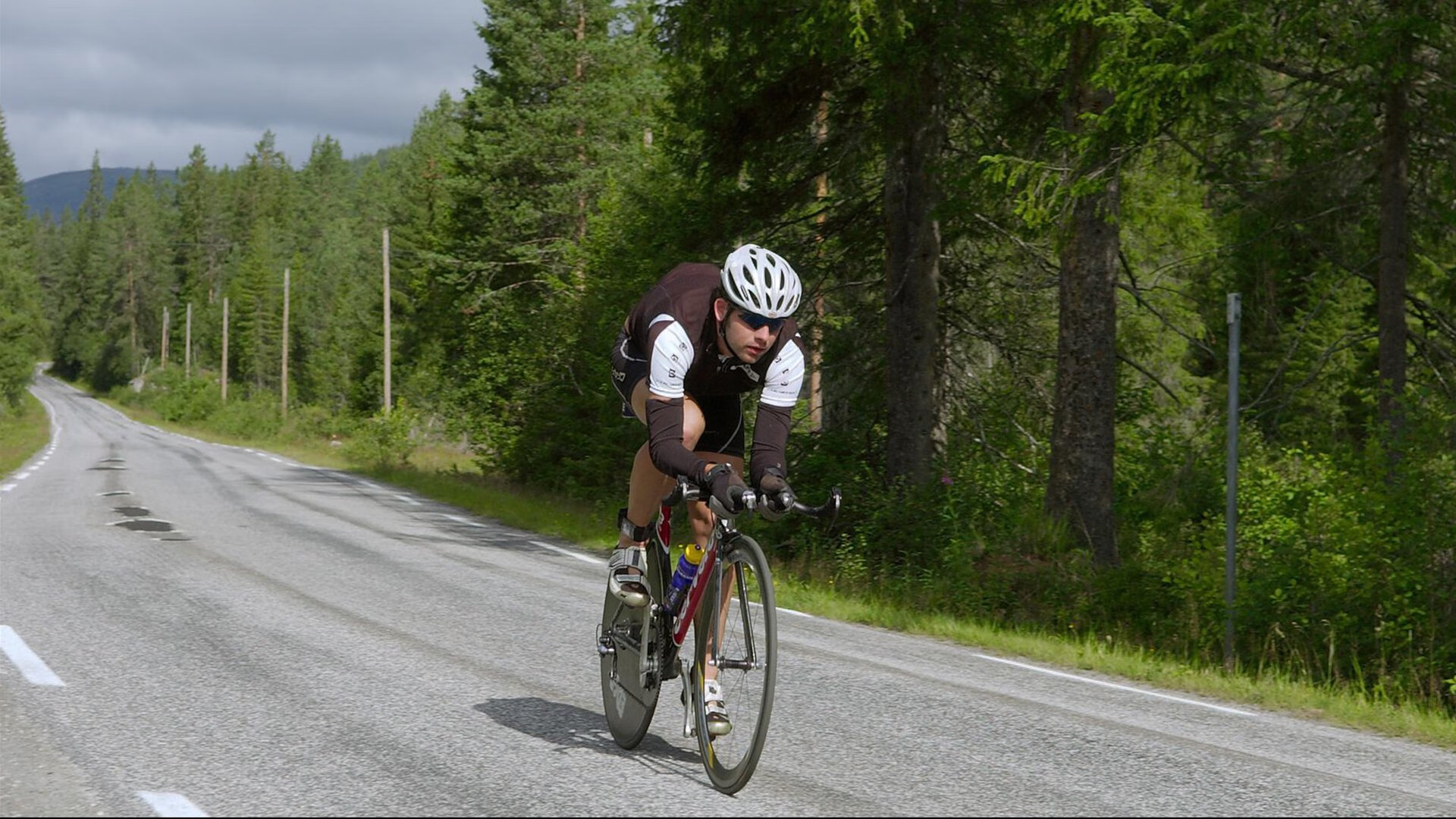 硬仗突围，利拉德一肩扛起全队！森林狼力克山西的战术启示与领袖价值